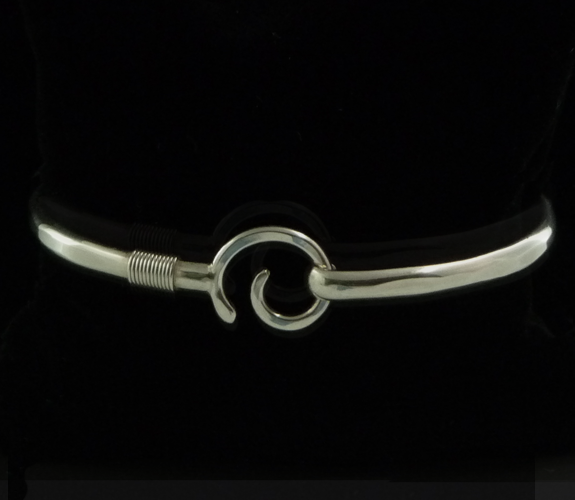 Maya Craig - Sterling Silver Bangle Anti Hurricane Bracelet